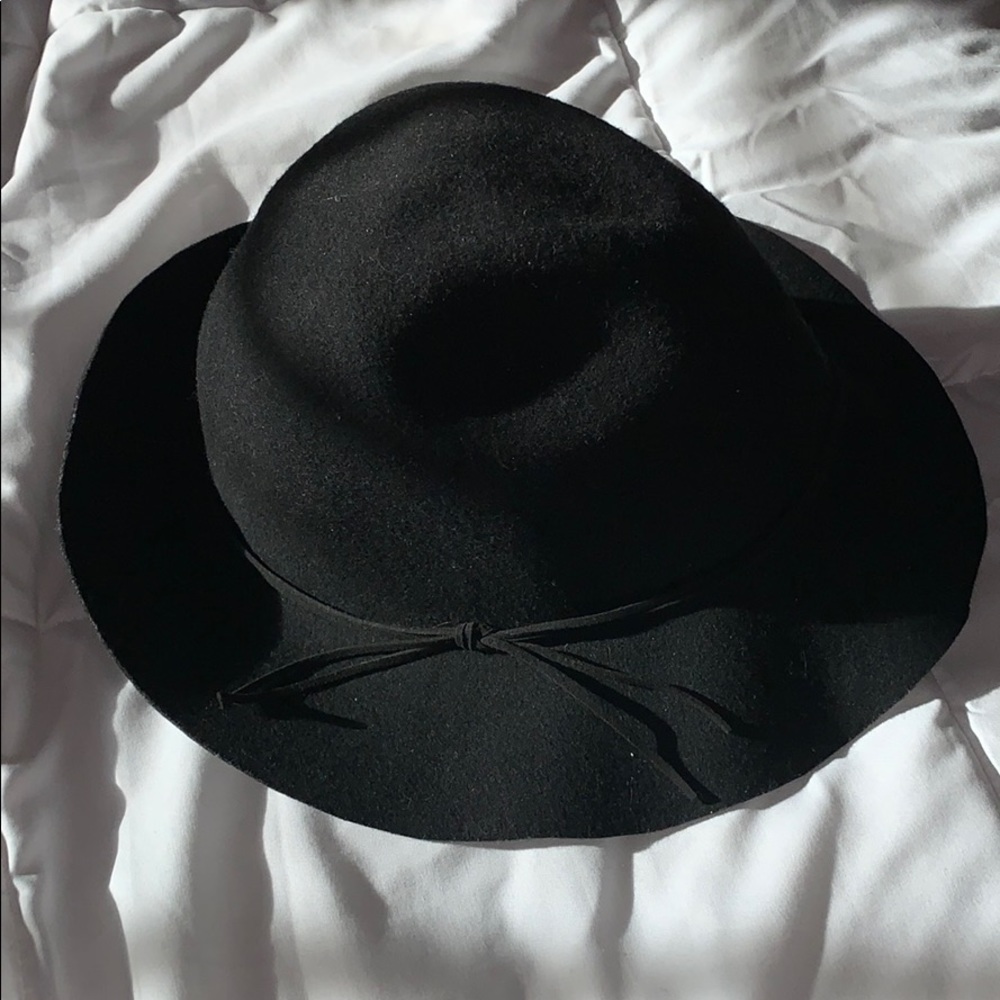 Black Wide Brimmed Fedora